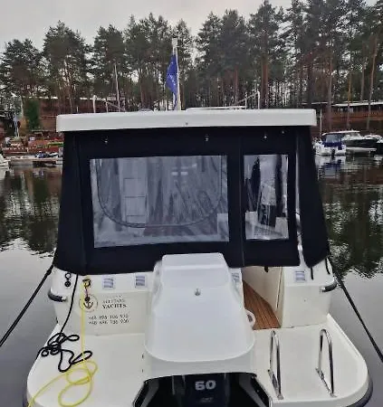 Sun Camper 35 ספינת מלון גיז'יצקו