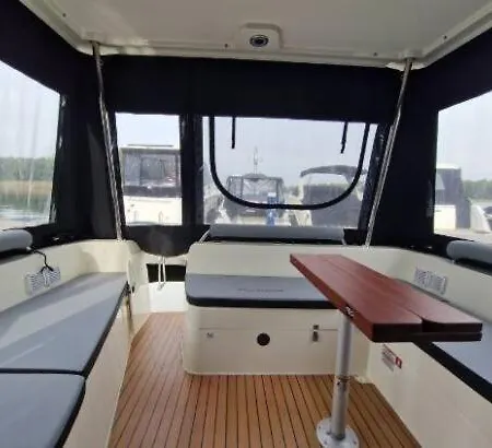 ספינת מלון Sun Camper 35